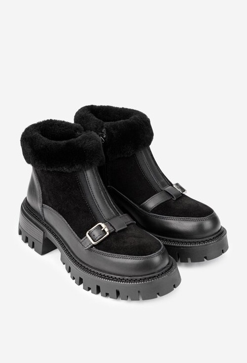 Ghete negre din piele intoarsa, Negru