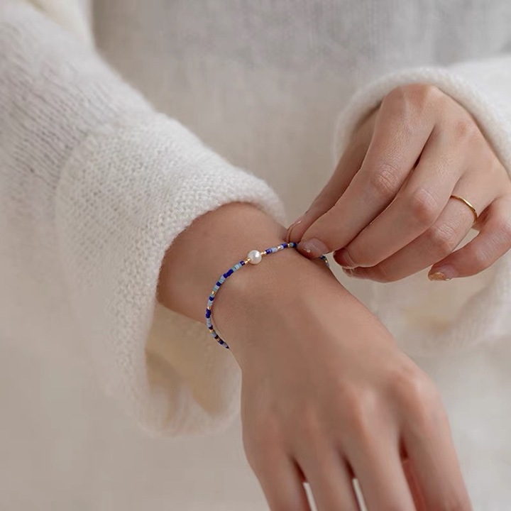 Bratara din perle naturale de apa dulce, model impletit, albastra, 10x7x0.5cm