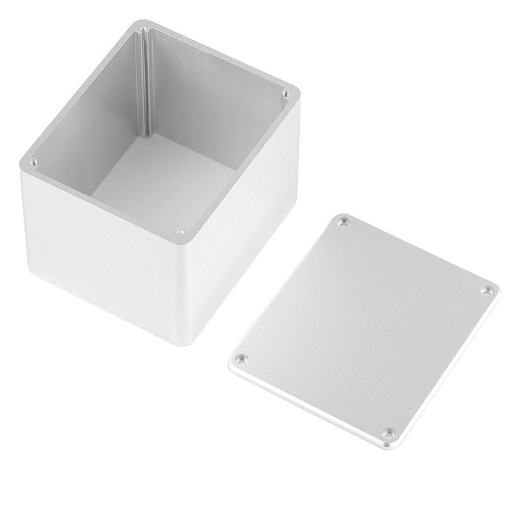 Carcasa amplificator, constructie din aluminiu, design personalizabil, argintie, 130x110x99mm