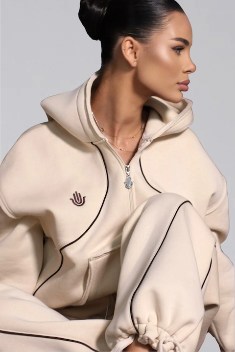 Женски ватиран спортен екип MUSE by KARMA, Бежов