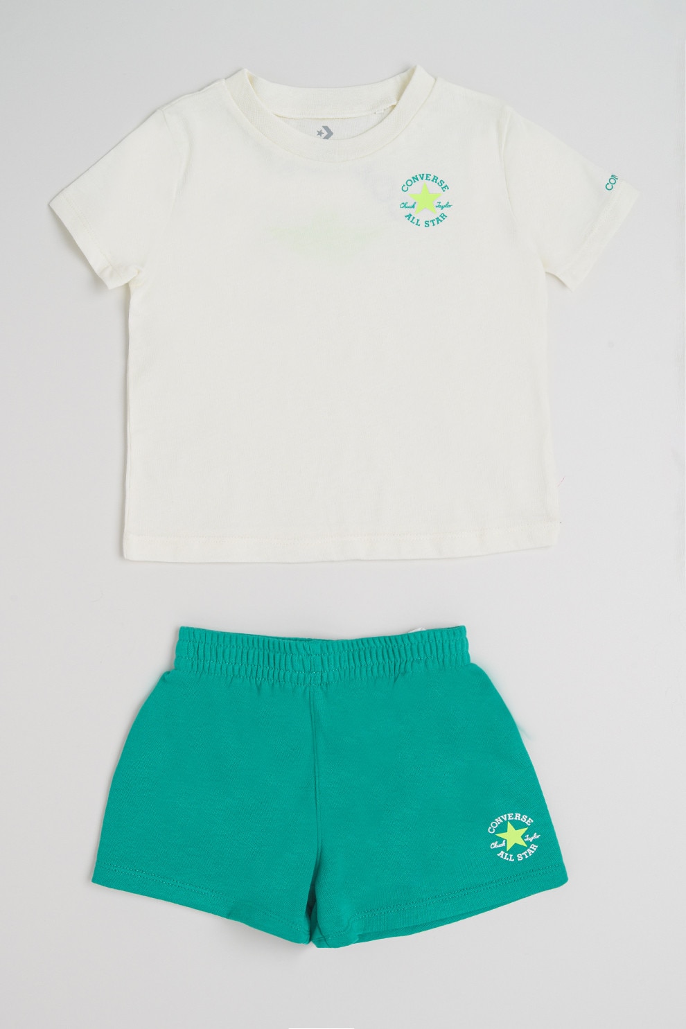 Converse, Set de tricou si pantaloni scurti cu imprimeu logo - 2 piese, Verde, Crem, 86-92 CM
