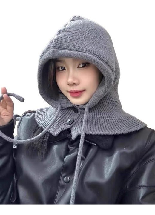 Плетена, еластична зимна шапка с качулка, сива