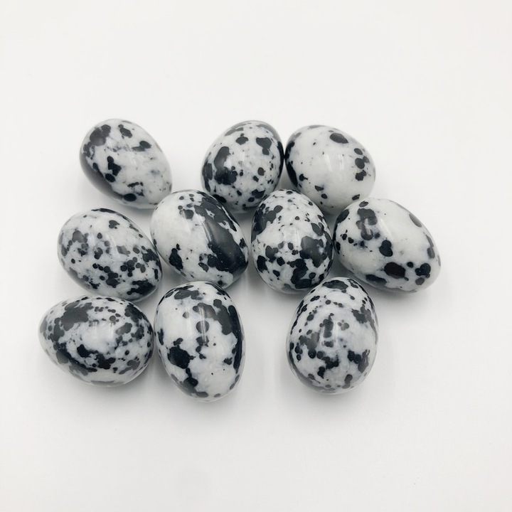 Dekoratív tojások kompozit kőből, 5 db-os készlet, fekete-fehér, 15x20mm