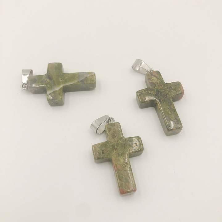 Pandantiv cruce din piatra naturala Unakite, verde cu incluziuni roz, 18x25mm, finisaj lustruit