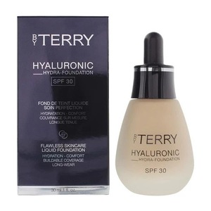 Fond de ten si baza de machiaj