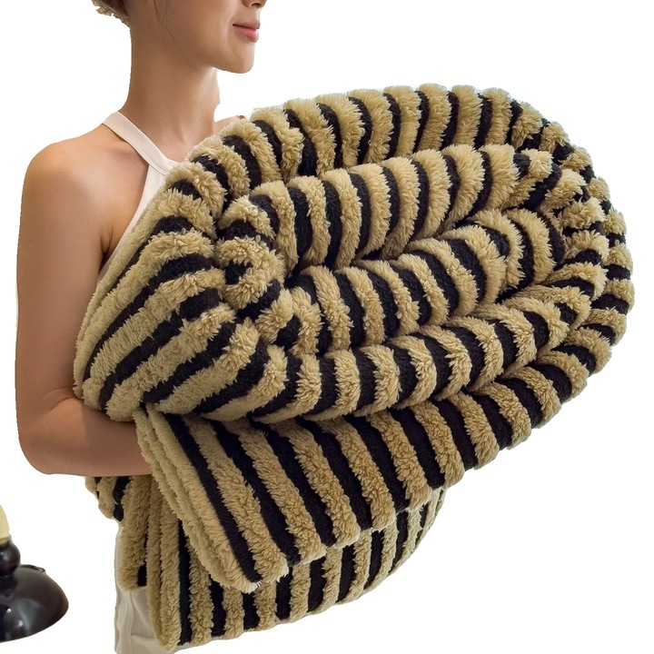 Patura din fleece, design in dungi, 1.8x2.0m, cafea neagra