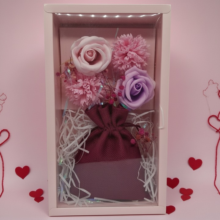 Aranjament floral Visiniu cu trandafiri, cutie, flori textile