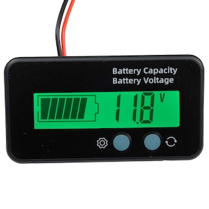 Indicator digital de încărcare a bateriei Elektroweb, 6V-72V, iluminare verde, 3 valori măsurate, dimensiuni 61x33mm