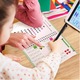 Caiet Magic de Exercitii pentru Copii Prescolari, 4 Caiete + 10 Refiluri + 1 Pix + 1 Ghidaj de Pix, Tractiuni de Numere, Litere, Desen si Matematica, Jocuri Educative Reutilizabile, Set Practic de Caligrafie Magica, Pentru Uz la Domiciliu sau Gradinita