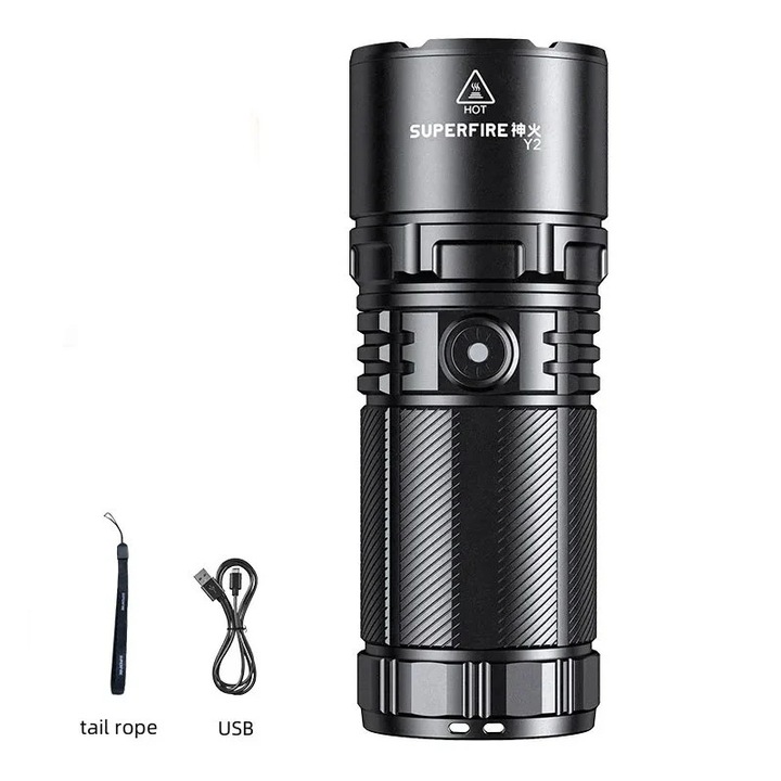 LED Zoom Lámpa 1400 lm Fényerővel, 1000 m Hatótávolsággal, 4 Világítási Móddal, 6000 mAh Akkumulátorral, USB-C Töltéssel, Hátsó LED-del, IP44 Ellenállással, 20 W