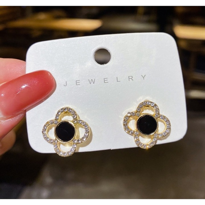 Hosszú díszes fülbevalók K1637