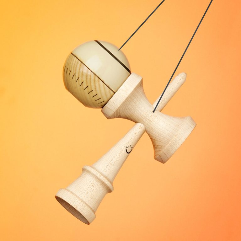 Vând Kendama Krom Gas Cream(model rar) Valu lui Traian