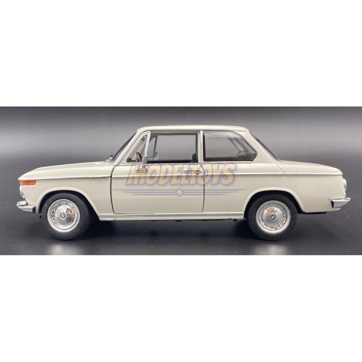 Mô hình xe BMW 2002 Ti 1:24 Welly - Cửa hàng