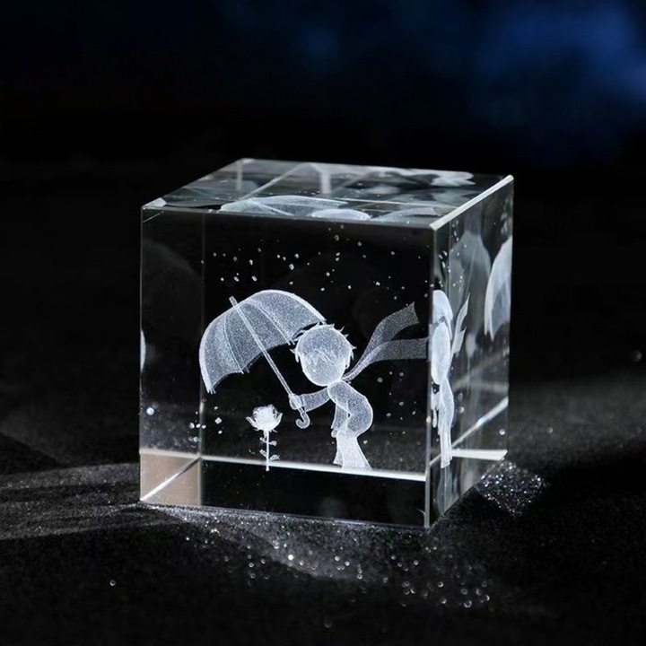 Cub Cristal 3D "Micul Print cu Umbrela", 6cm - Decor de Poveste, Cadou Memorabil