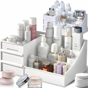 Несесери за гримове и козметика