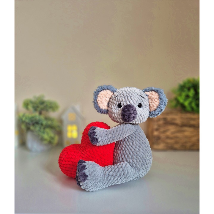Koala de plus crosetat manual – Jucarie moale cu inima