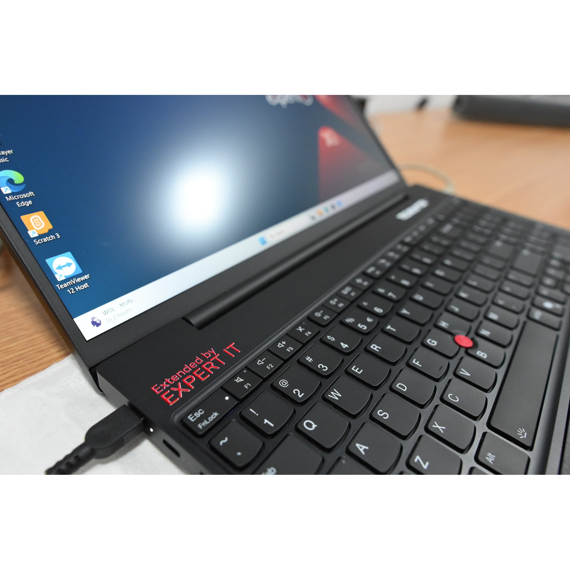 Laptop Lenovo V15 G4 IRU, 15.6" FHD, Intel Core i5, 40GB RAM, 512GB SSD, Business Black