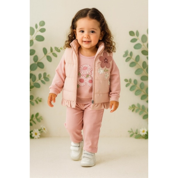 Costumas fetita 3 piese roz – Vesta matlasata, Bluza cu flori si Pantaloni confortabili