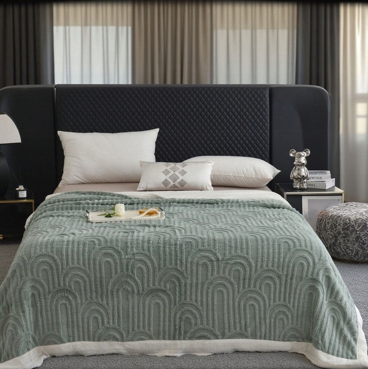 Patura verde 150x200cm, KingWood, moale, groasa, pentru pat si canapea