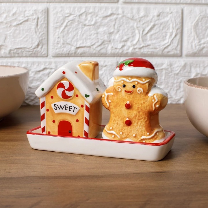 Set Solnite Sare & Piper cu Model Casa Craciun & Om de Turta Dulce 13x5, 5x8cm