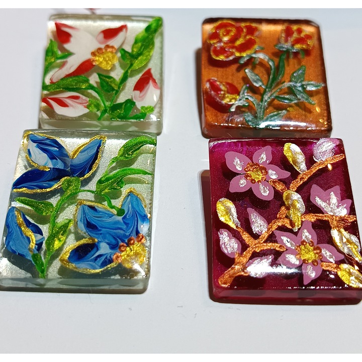 Brosa pictata manual pe sticla si rasina set 4 bucati