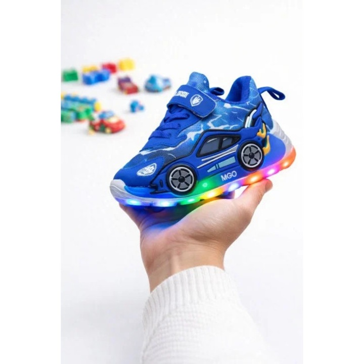 Adidasi cu luminite pentru baietei - masinuta albastra super led