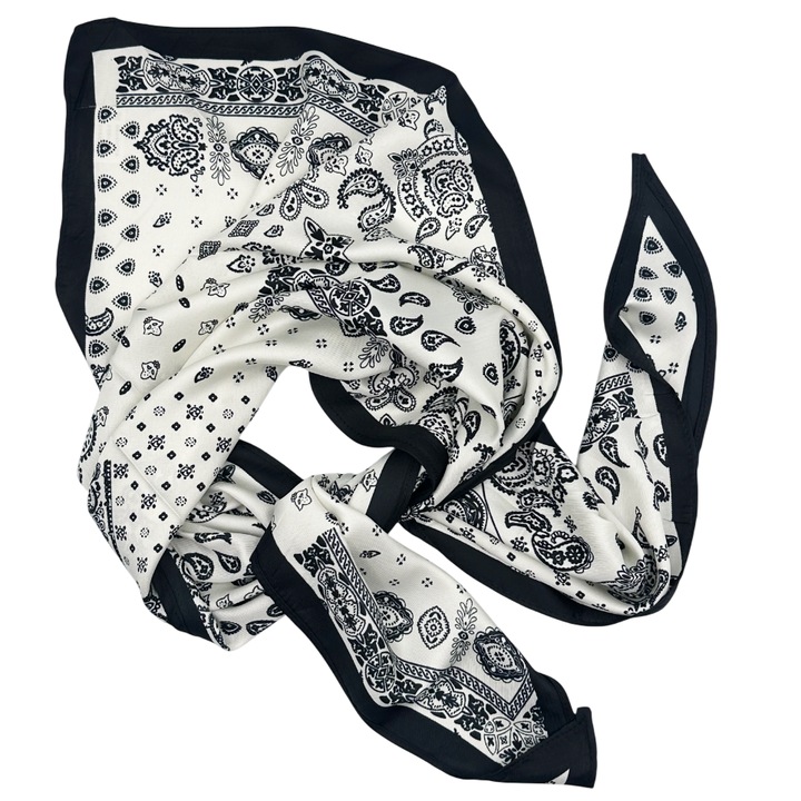 Esarfa LILLIAN, PRAVALIA CU SURPRIZE, triunghiulara, model ornamental, Ivoire/Negru, 70x140cm