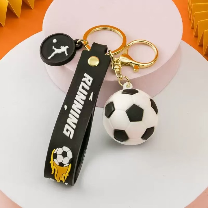 Breloc mini fotbal, alb, 17x3.8cm, pentru baieti si fete, design sportiv, material silicon