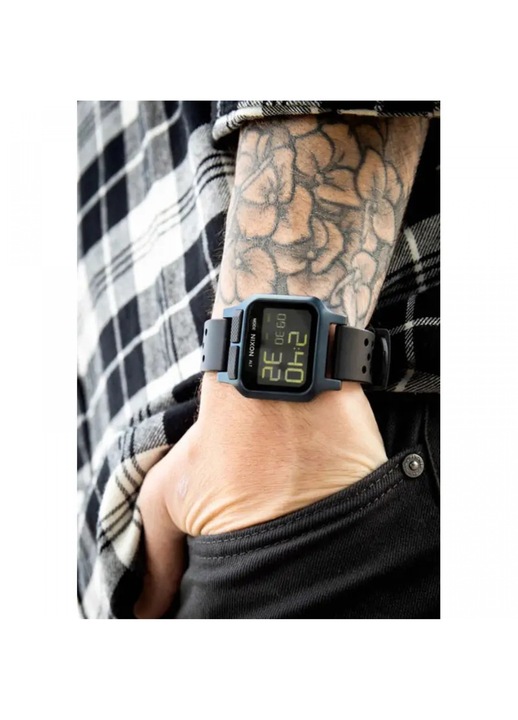 Часовник Nixon, Staple A1320-300, Дигитален