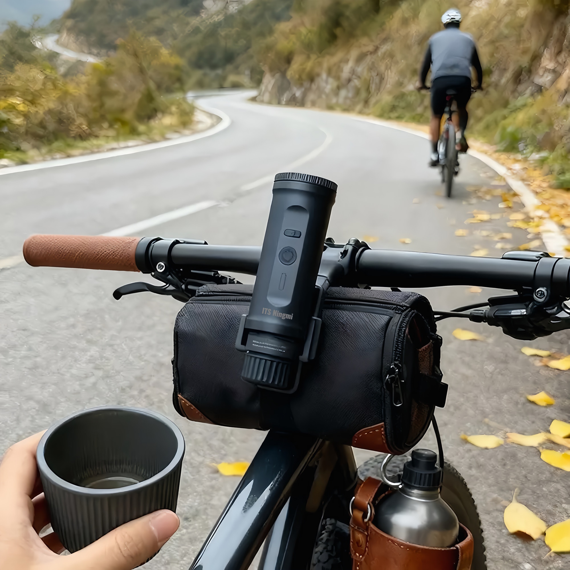 Espressor portabil electric 3 in 1, 20 bar, compatibil Nespresso & cafea macinata, USB / auto / priza, cu suport pliabil si geanta, pentru calatorii, camping, birou, negru