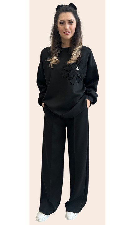 Trening dama cu floare aplicata din vascoza si elastan, Negru