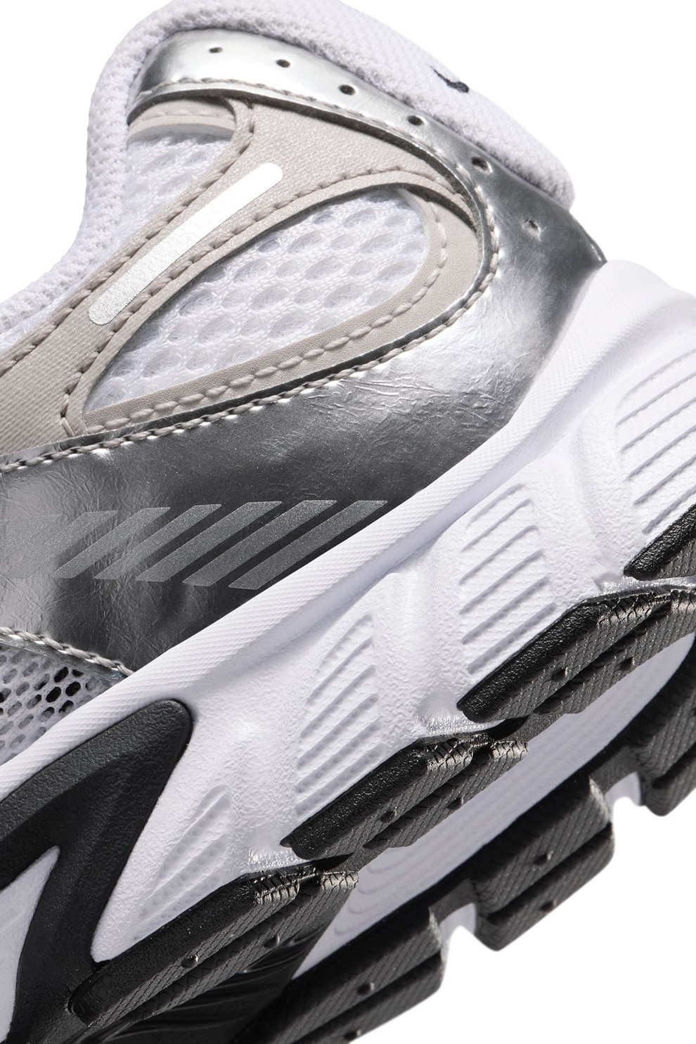 Nike, Pantofi sport V5 RNR din plasa, Gri, Alb optic, 38 EU - eMAG.ro