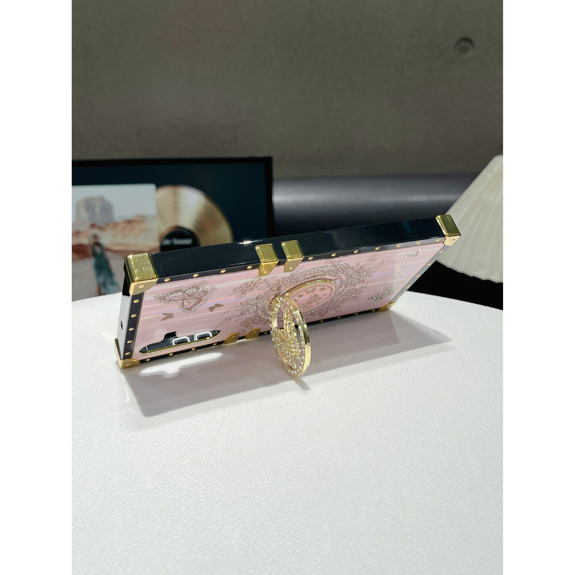 Husa pentru Samsung Galaxy S25 Ultra cu MagSafe, Fluture Aurora cu Diamante, Protectie durabila din PC, LIXR-03EN, Roz