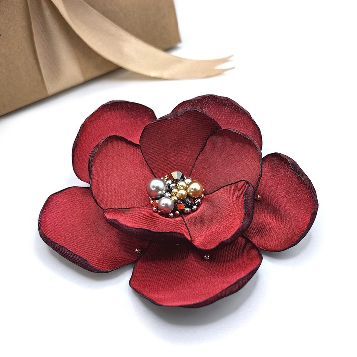 Brosa flora din matase satinat, Zia Fashion, detalii cu perle si cristale, rosu visiniu, 9 cm