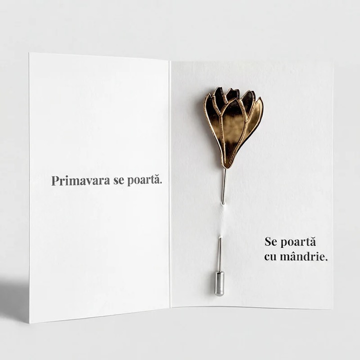 Martisor brosa I Wood Be, forma floare brandusa cu oglinda, 40x40 mm