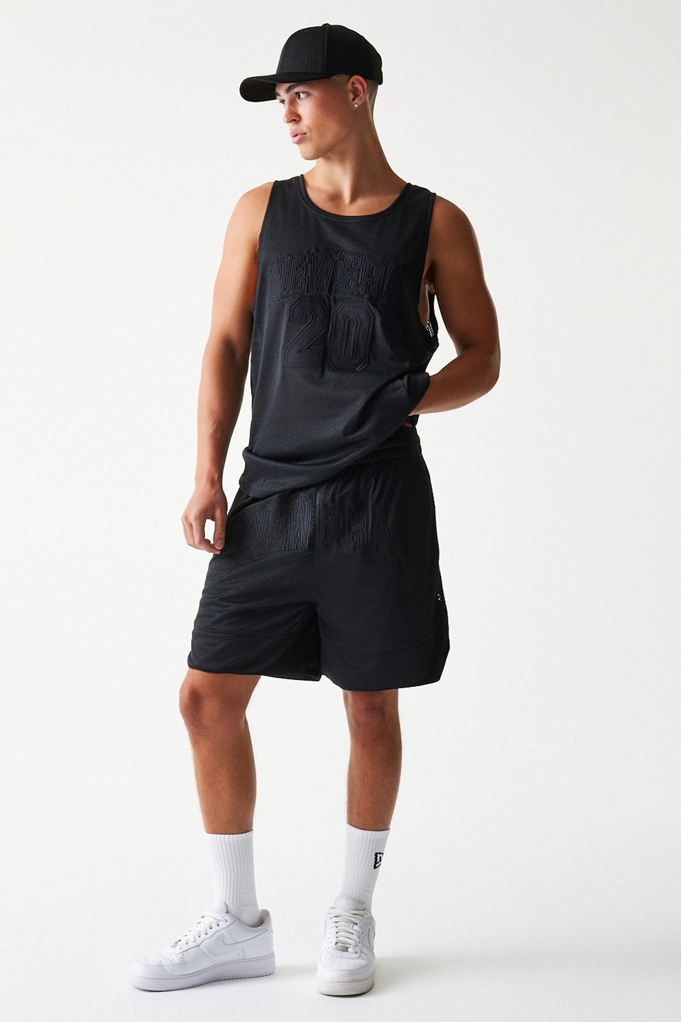 New Era, Pantaloni scurti din plasa cu talie ajustabila, Negru stins, L