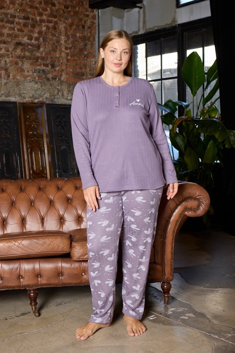 Pijama dama Plus Size Modalove AMOUR, mov, bluza cu imprimeu, pantaloni cu inimioare, 6XL INTL