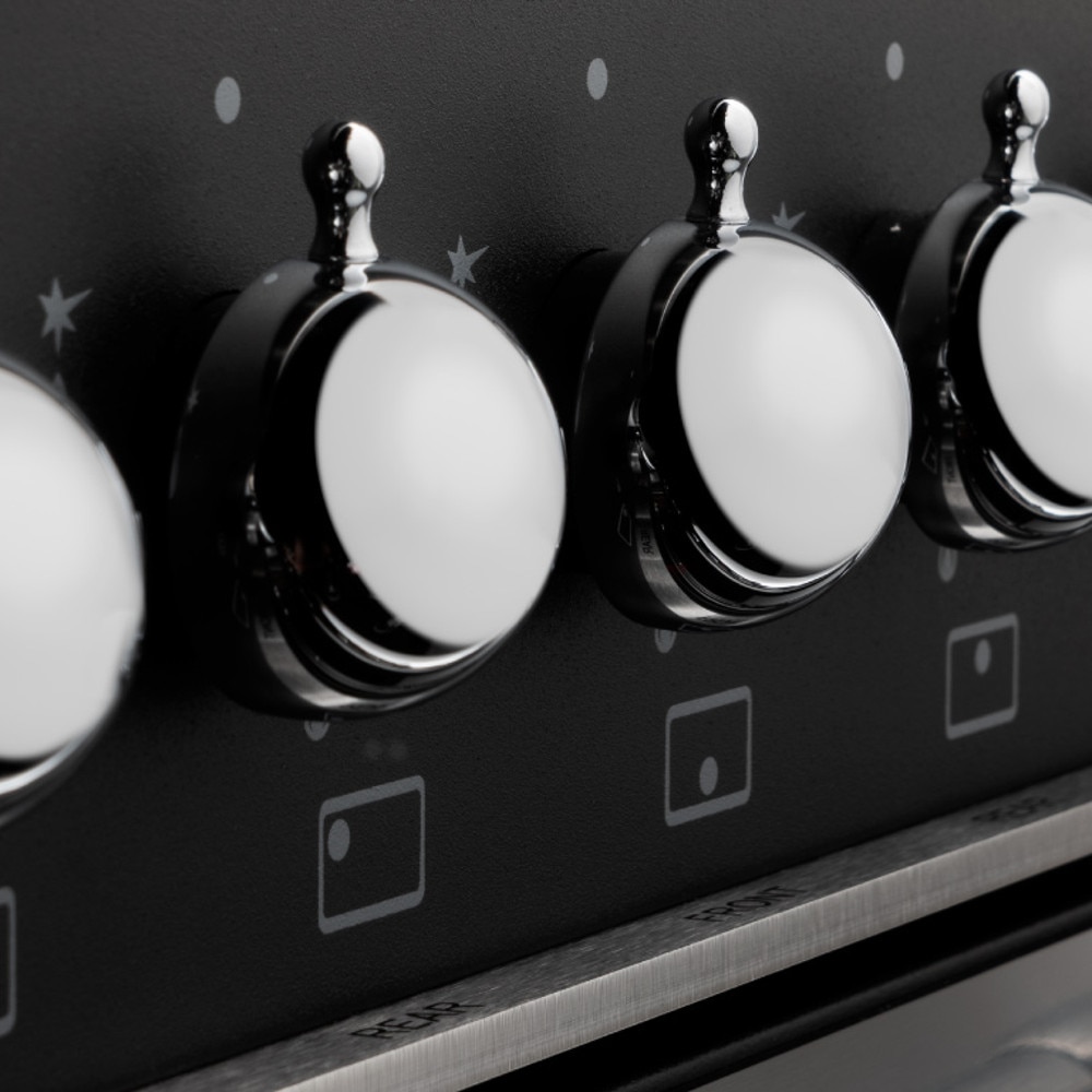 Aragaz cu plita pe inductie Bertazzoni, colectie Heritage, latime 90 cm, 5 zone, cuptor electric 103 l, temperatura reglabila max. 250°C, 11 functii de gatit, convectie, iluminare interioara, termometru integrat, sticla triplustratificata, negru mat