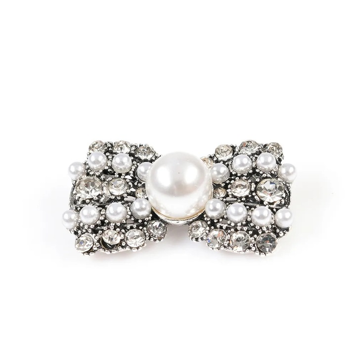 Brosa martisor funda argintie cu perle