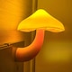 Lampa de veghe LED ciuperca galbena, Dissefa-tech, 10cm, cu senzor de intuneric, tip plug-in