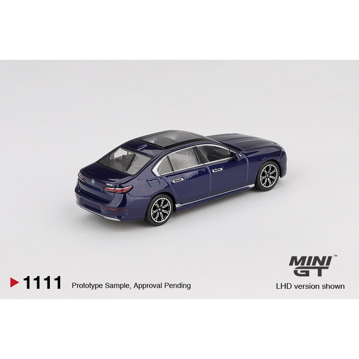 Кола играчка BMW I7 XDRIVE60 TANZANITE BLUE METALLIC 2022 1:64 Mini GT (MGT01111-L)
