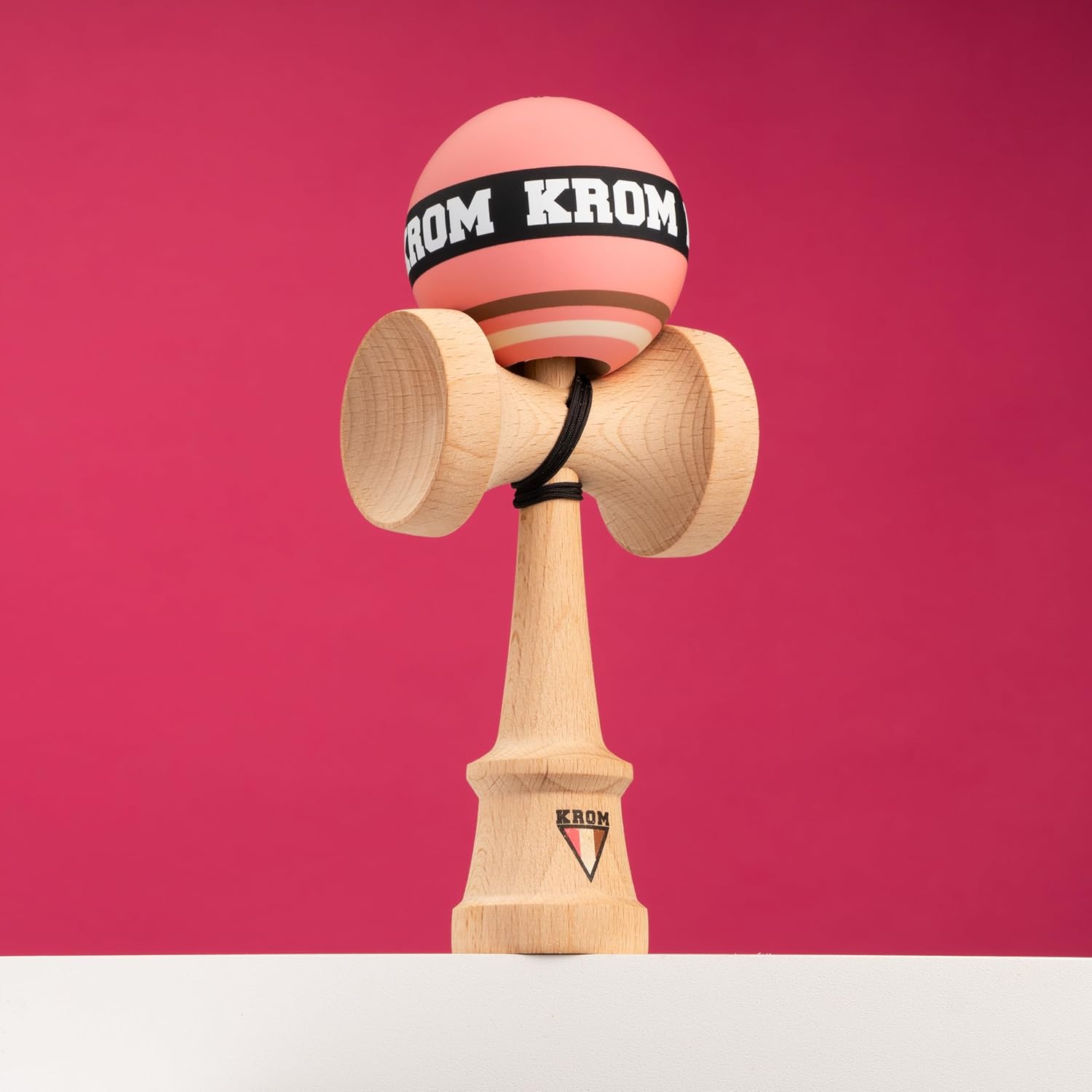 Kendama KROM STROGO Neapolitan Strawberry – Juego De Habilidad De Madera Con Cuerda Y Bola Para Principiantes Y Expertos