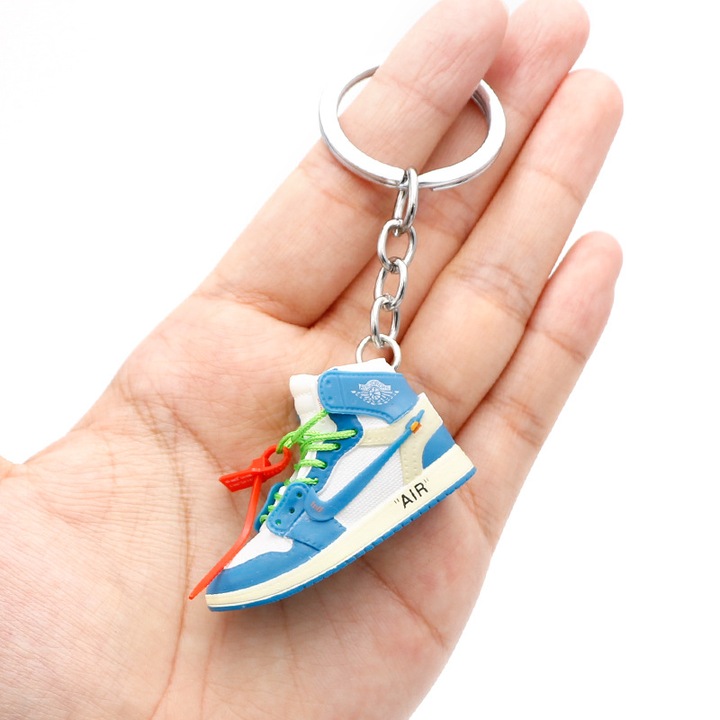 3D kulcstartó, kosárlabda cipő, PVC, 5x2x2cm