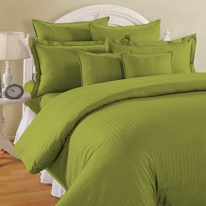 King size dupla ágynemű 6 részes Damaszkusz Polipamut csíkos 1 cm, lepedő 230x260 cm, paplanhuzat 200x230 cm, párnahuzatok 50x70 cm és 70x70 cm, Olíva zöld