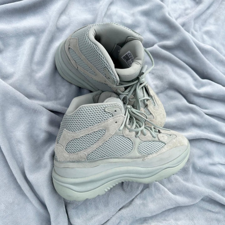 Ghete Yeezy Desert Boot, Salt, Verde-menta, 46 2/3 EU, FV5677