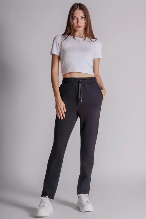 Pantaloni Dama Jogger Slim Fit cu Buzunare Laterale cu Talie Elastica cu Manseta Dubla si Snur Negru