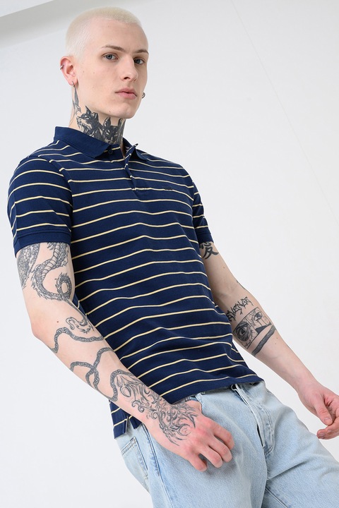 Levi's, Tricou polo din bumbac pique cu dungi, Galben pai/Bleumarin