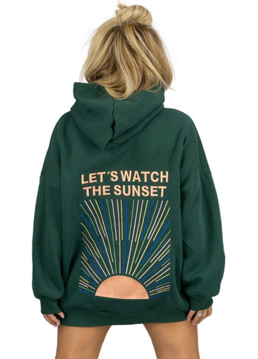 Hanorac lung oversize UNISEX verde, 100% bumbac, croiala deasupra genunchilor, broderie pe spate „LET'S WATCH THE SUNSET”, stil streetwear – Agrafka unisize