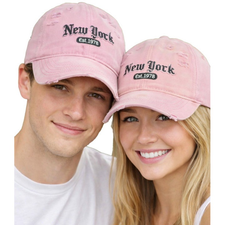 Sapca cu cozoroc UNISEX roz, 100% bumbac, design drapat streetwear, patch NEW YORK, reglabila 55–60 cm – Agrafka unisize