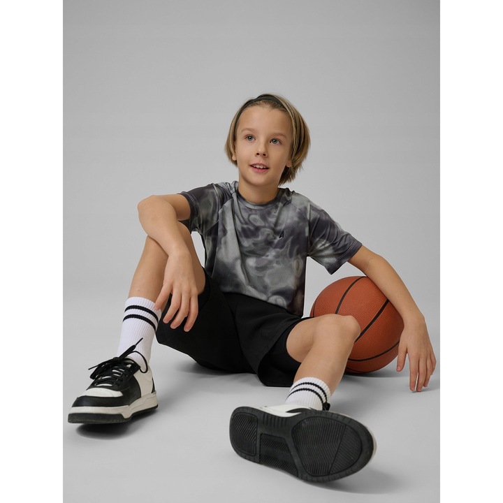 Спортна тениска за момчета 4F, сива, бързосъхнеща, удобна кройка, синтетичен материал